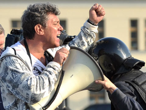 Кремъл отказва да опровергае, че стои зад убийството на Борис Немцов | Коментар на БА