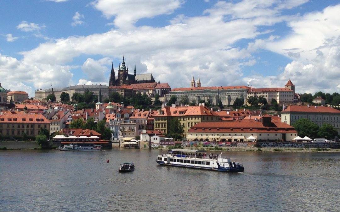 Прага: Градът предупреждава за руски и китайски шпиони