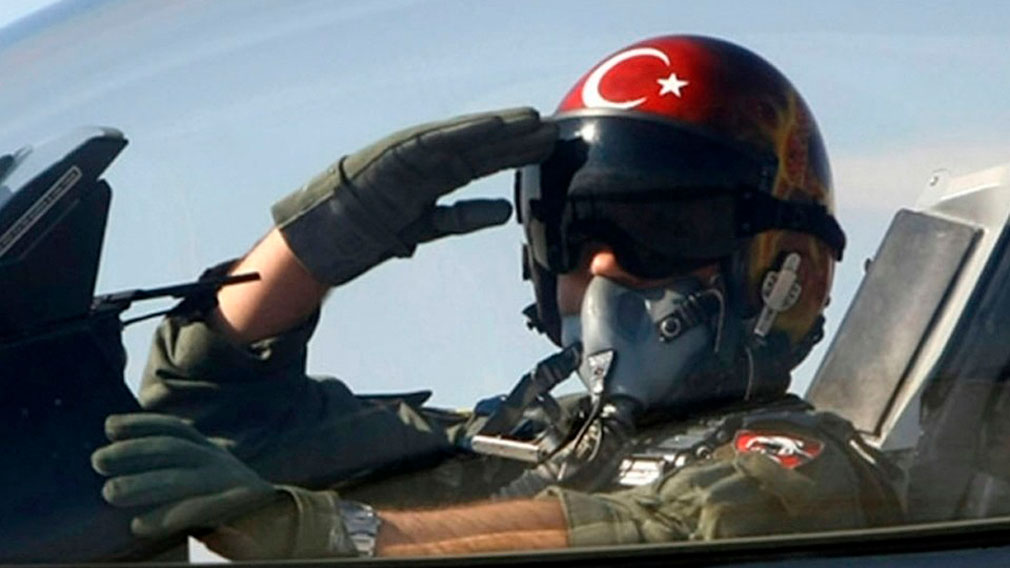 voennoedelo.com: Турски офицер на ВВС търси политическо убежище в Гърция